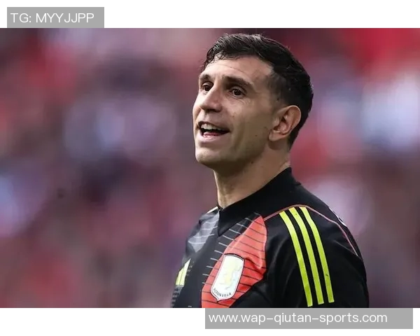 奥纳纳转会告吹曼联调整门将引援计划大马丁恐留维拉继续追梦 奥纳纳转会告吹曼联调整门将引援计划大马丁恐留维拉继续追梦