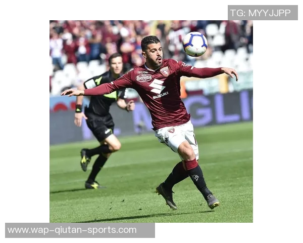 切沃与都灵的激烈对决揭示意甲新赛季的竞争格局与球队实力对比