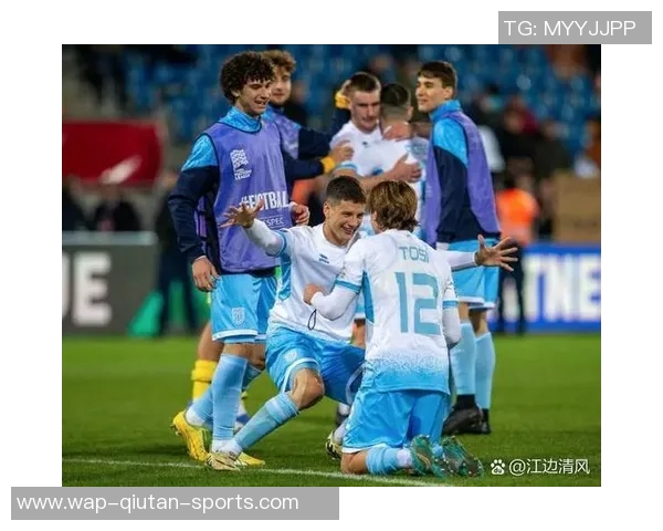 李娜与小威的巅峰对决:网球场上的传奇之战与友谊的交融 李娜与小威的巅峰对决:网球场上的传奇之战与友谊的交融